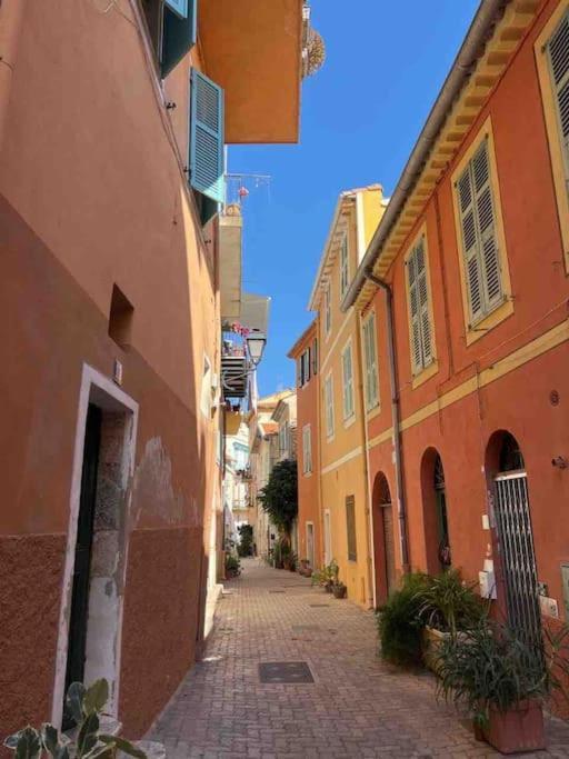 Loft - Centre Historique Apartamento Villefranche-sur-Mer Exterior foto