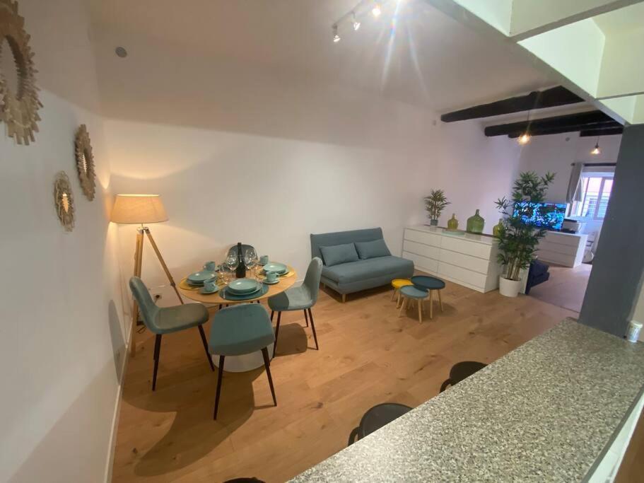 Loft - Centre Historique Apartamento Villefranche-sur-Mer Exterior foto