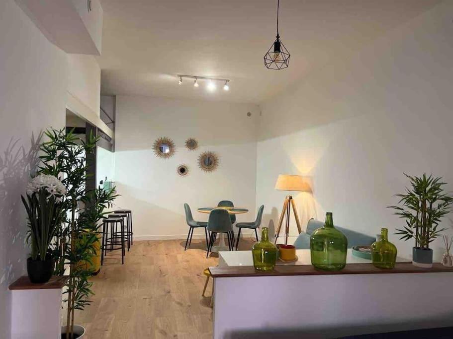 Loft - Centre Historique Apartamento Villefranche-sur-Mer Exterior foto