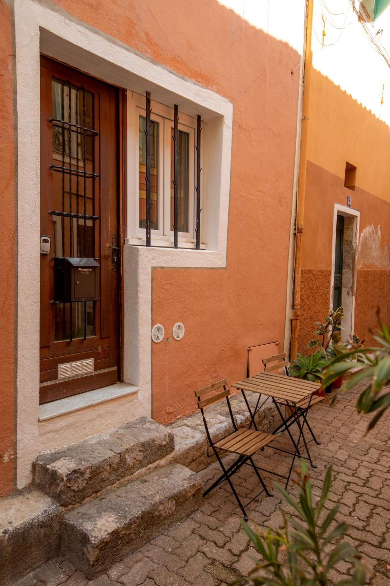 Loft - Centre Historique Apartamento Villefranche-sur-Mer Exterior foto